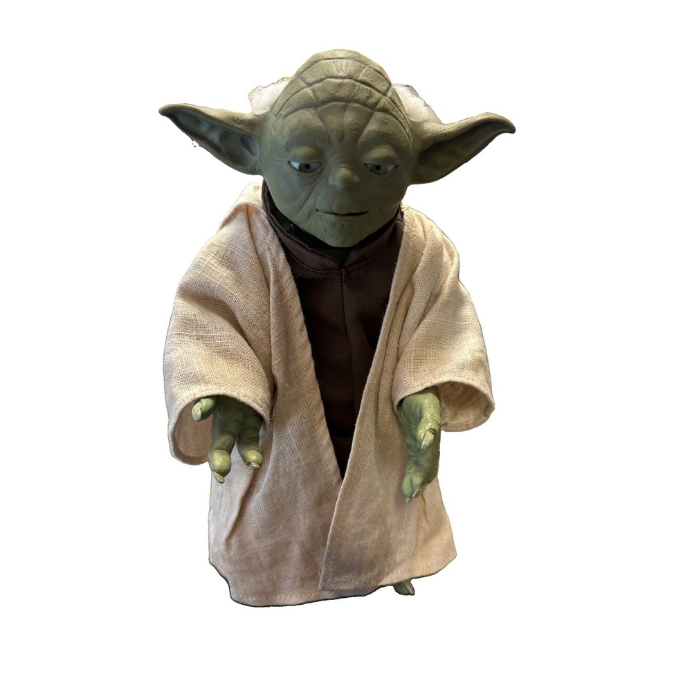 2005 Hasbro Talking Yoda Animatronic Might Work Doll Figure